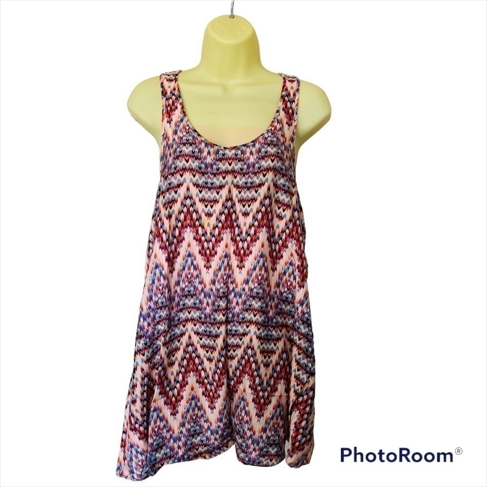 FOREVER 21 Relaxed Scoop Neck Tank Top,  Pink MultiColor Chevron . Medium